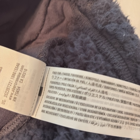 NWOT Hollister Faux Fur jacket slate blue size S - Picture 5 of 5